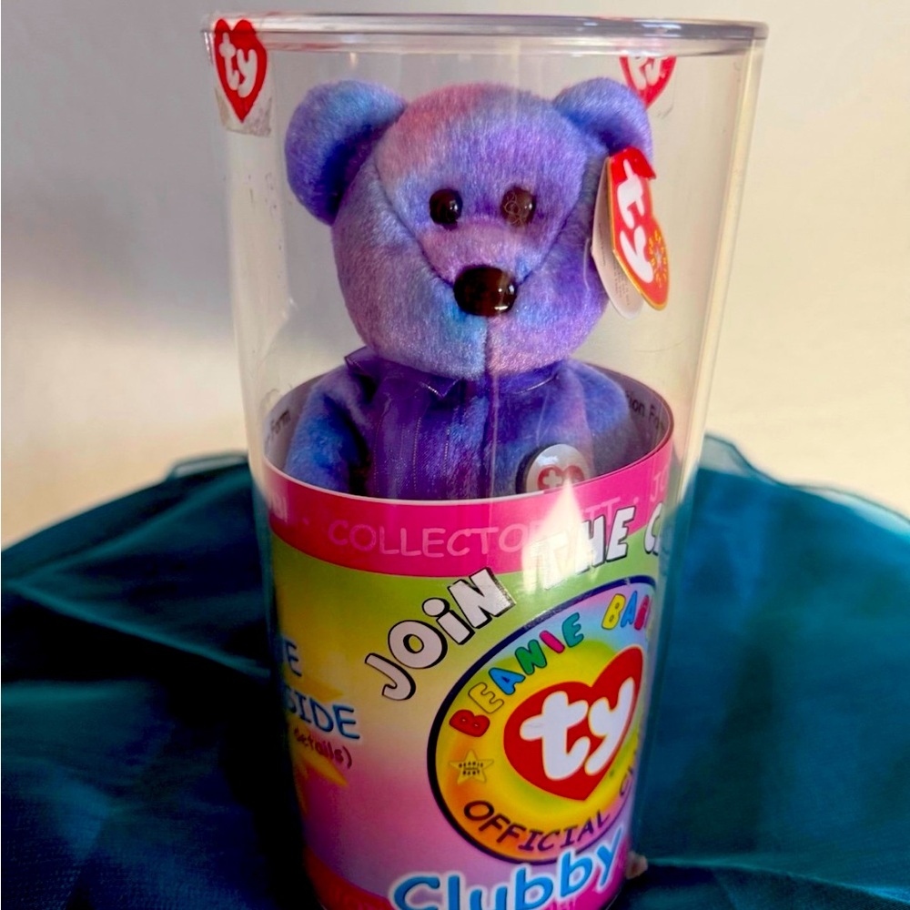 Chubby IV Ty Beanie Baby New in Container w/Club paperwork.